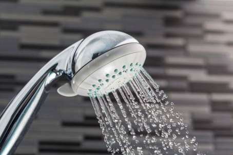 Running shower head