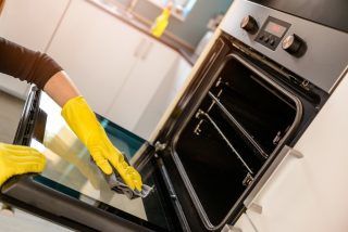 cleaning oven interior
