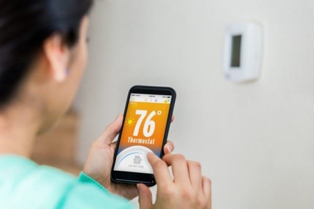 controlling thermostat from smartphone